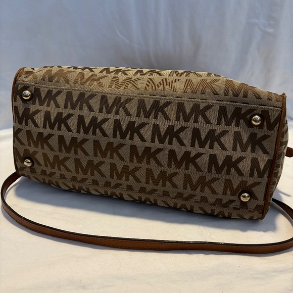 Michael Kors Dome Stachel - Picture 3 of 5